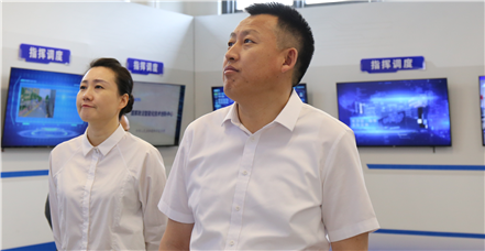 黑龙江省大庆市萨尔图区委副书记、区长权占峰一行莅临尊凯时人生就是博集团考察指导